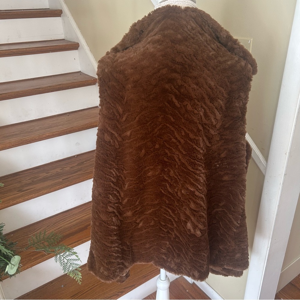 Adrienne Landau Caramel Faux Fur Swing Vest 1X 2 Button Asymmetrical Boho Luxe - Picture 3 of 10